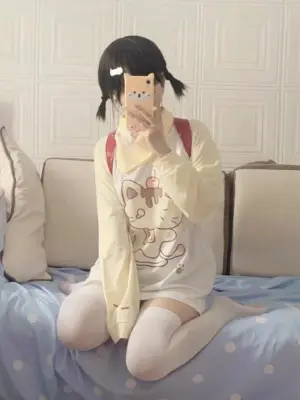 Pudding Cat Yellow T-Shirt