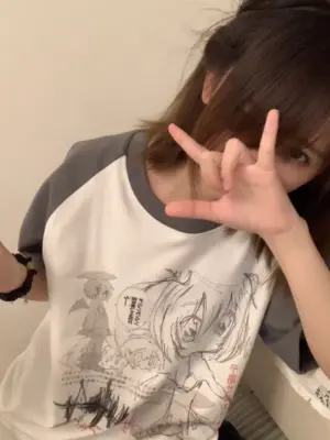 Contrast T-Shirt - Animecore Aesthetic