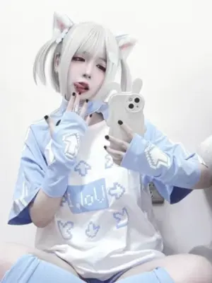 Sky Blue Gaming Tee - Harajuku Aesthetic